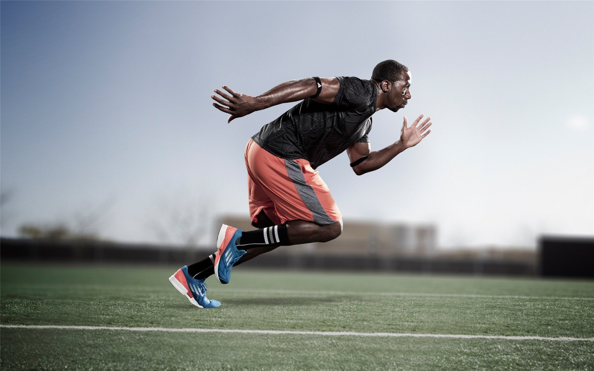 法甲官方推出新一轮慈善公益赛事，倡导青年足球，法甲各球队赞助商