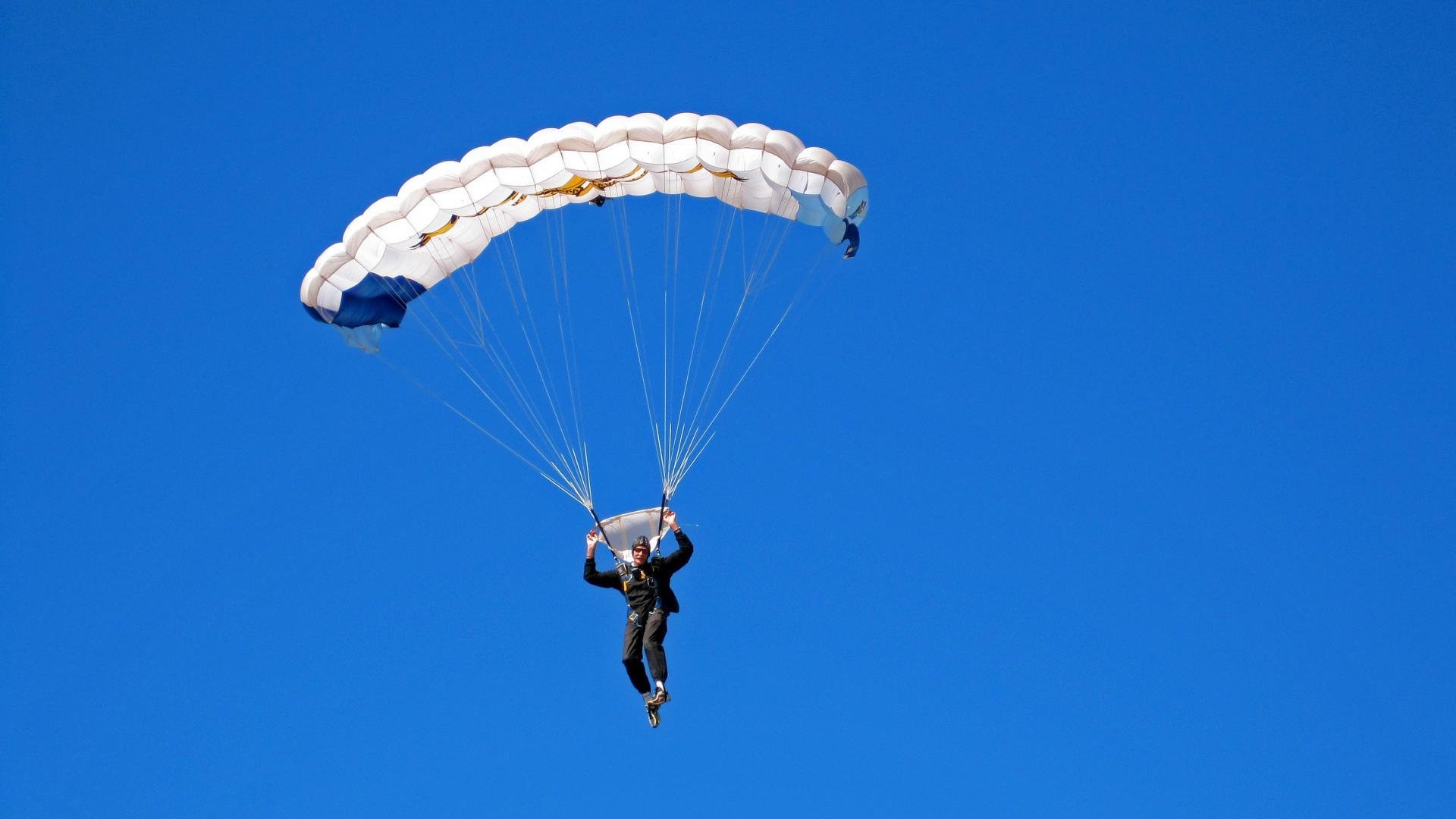 青少年“梦想接力”公益活动在全国多个城市同步推进，助力青少年成长公益体验活动